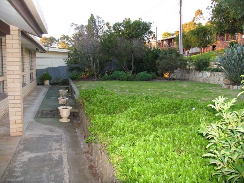 8 Laura St, Vista SA 5091