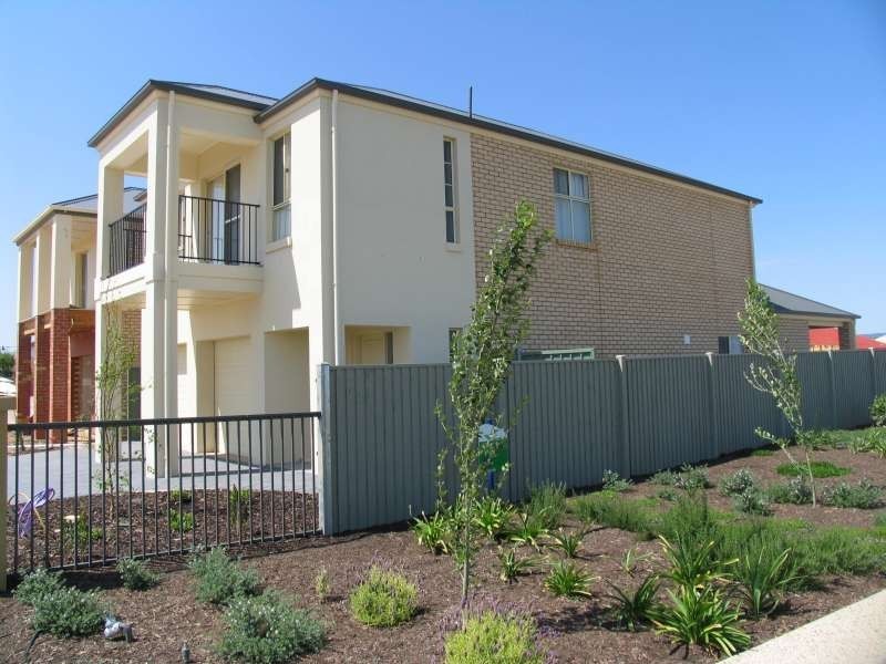 10 Mowbray st, Mawson Lakes SA 5095