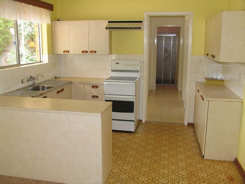 31 Launceston Ave, Banksia Park SA 5091