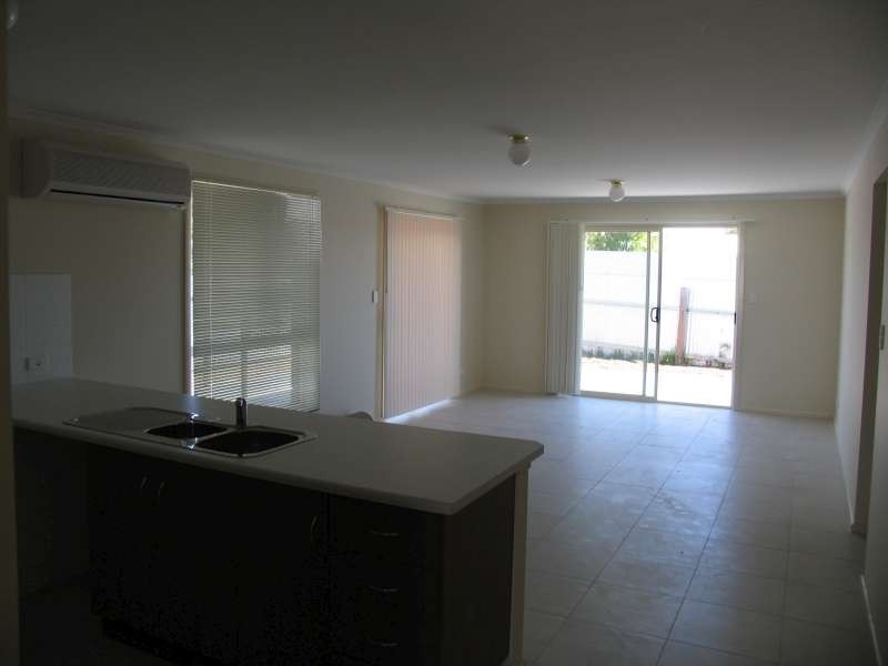 2 KENTISH ROAD, Elizabeth Downs SA 5113
