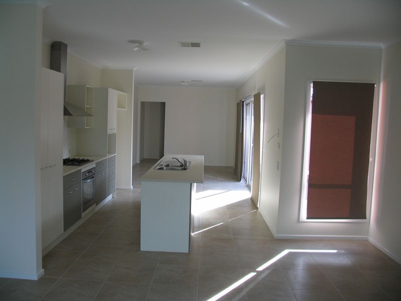 7 Phillipson Ct, Mawson Lakes SA 5095