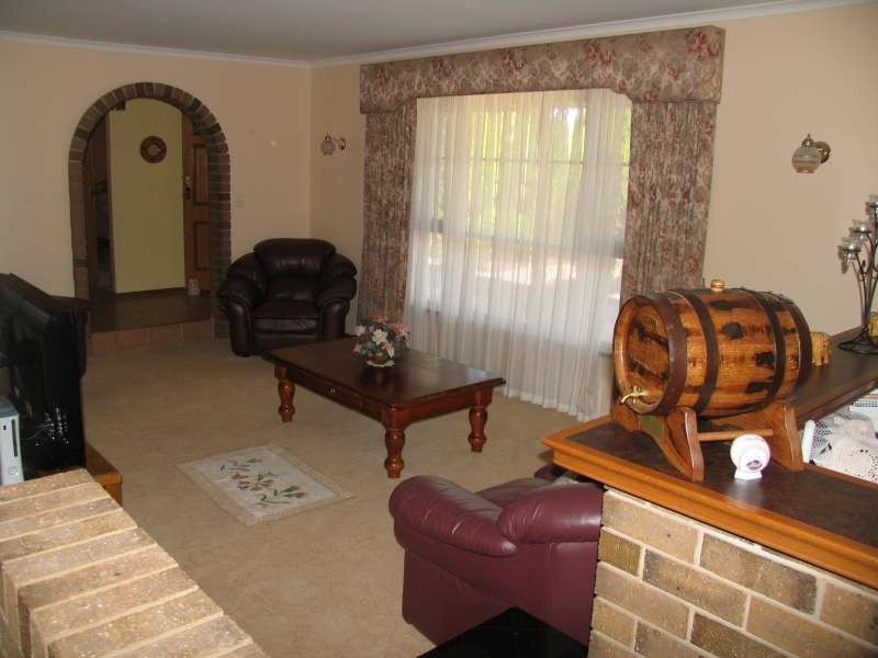 26 Trevithick Cres, Redwood Park SA 5097