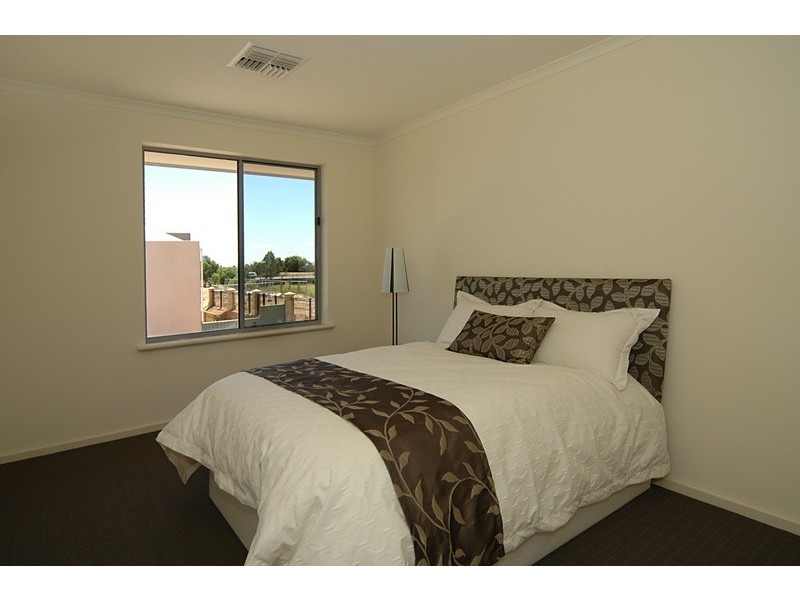 3/20-22 Phillipson Cct, Mawson Lakes SA 5095