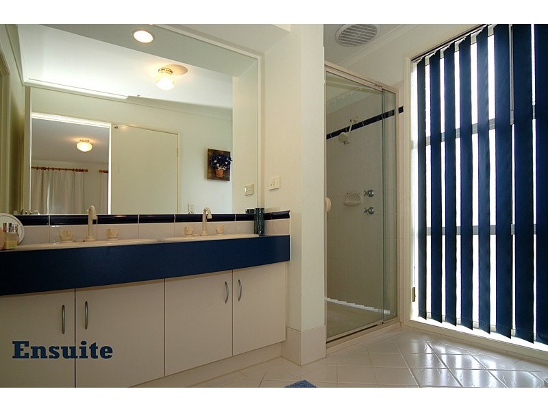 25 Humewood Pl, Golden Grove SA 5125