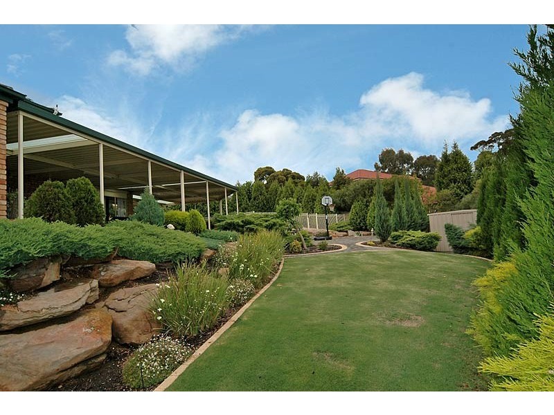 25 Humewood Pl, Golden Grove SA 5125