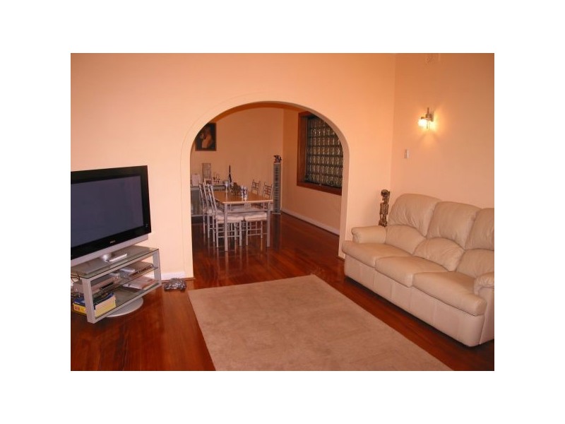 10 Fairweather Avenue, Woodville South SA 5011