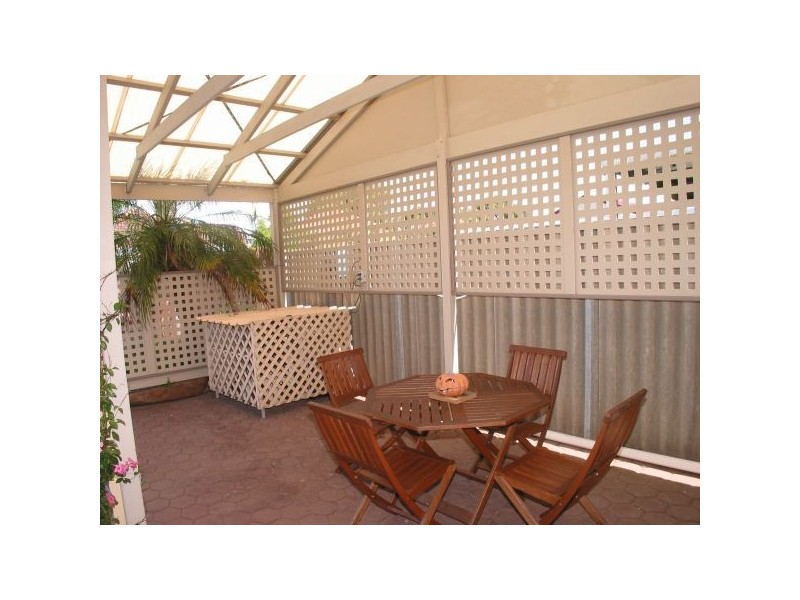 10 Fairweather Avenue, Woodville South SA 5011