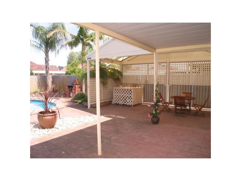 10 Fairweather Avenue, Woodville South SA 5011