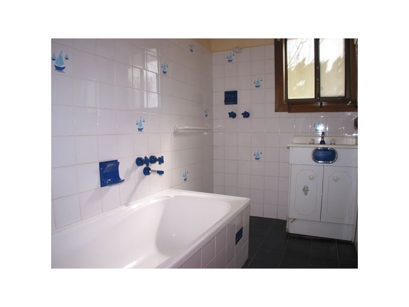 10 Second Street,, Wingfield SA 5013