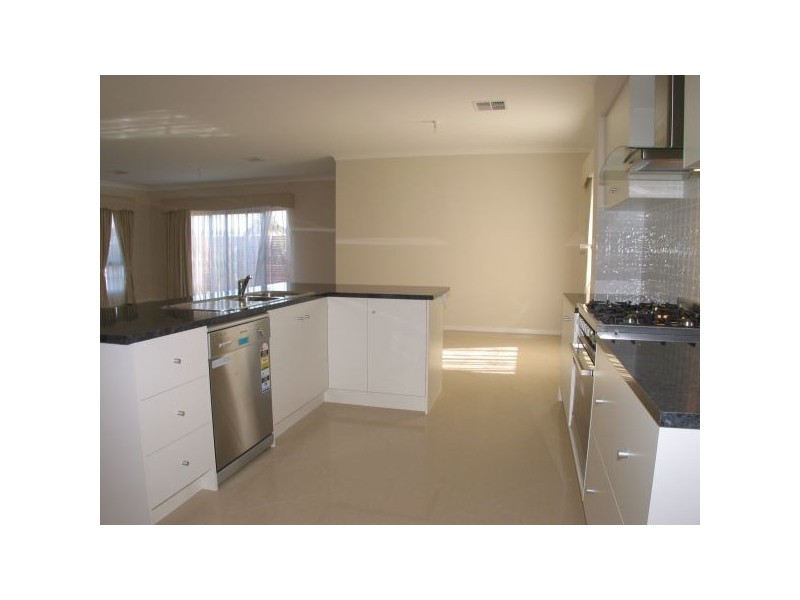 2 Andros Street, Mawson Lakes SA 5095