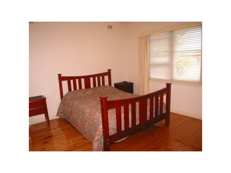 11 Agnes Street, Seaton SA 5023