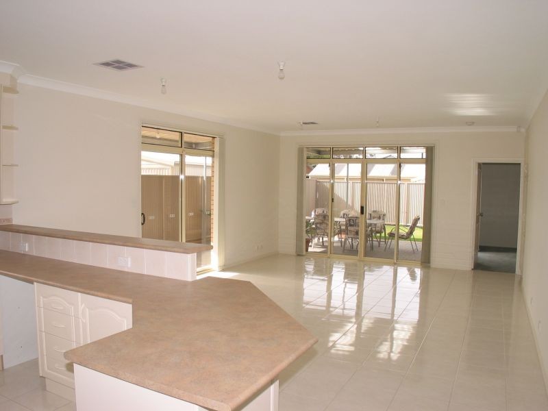 19 Irwin Street, Mansfield Park SA 5012