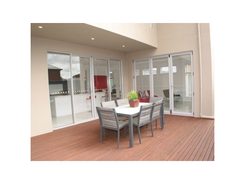 25 Adeline Street, Mawson Lakes SA 5095