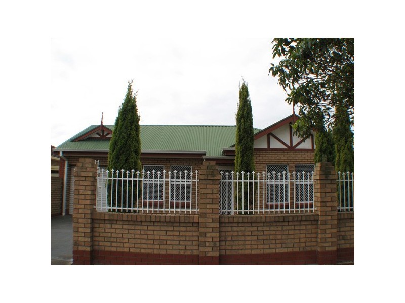 1/9 Hennessey Tce, Rosewater SA 5013