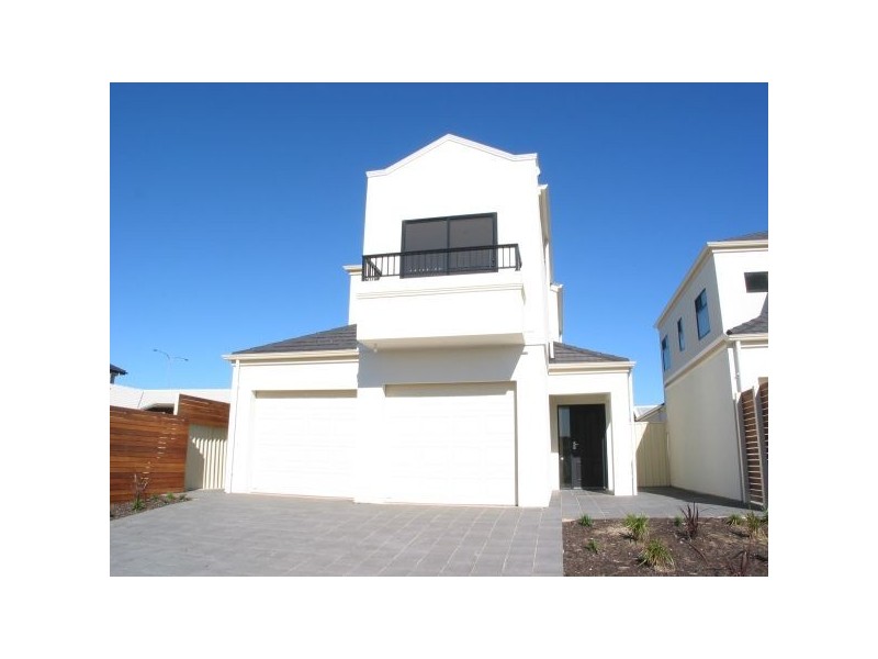 10 Illawarra Court, West Lakes Shore SA 5020