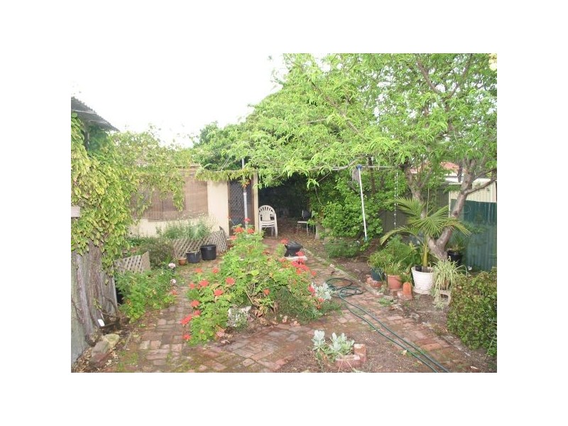 64 Wellington Street, Port Adelaide SA 5015