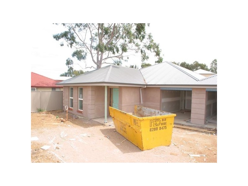 13 Hamley Crescent, Mansfield Park SA 5012