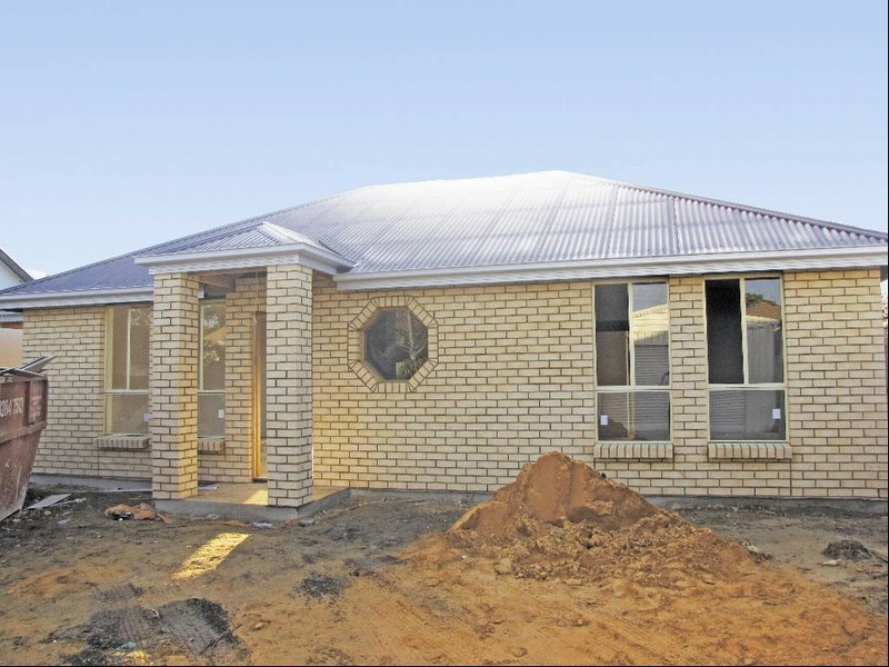 12 Workman Street, Birkenhead SA 5015