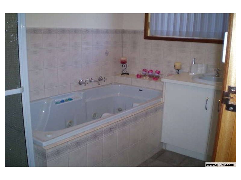 16 Greys Court, Oakden SA 5086