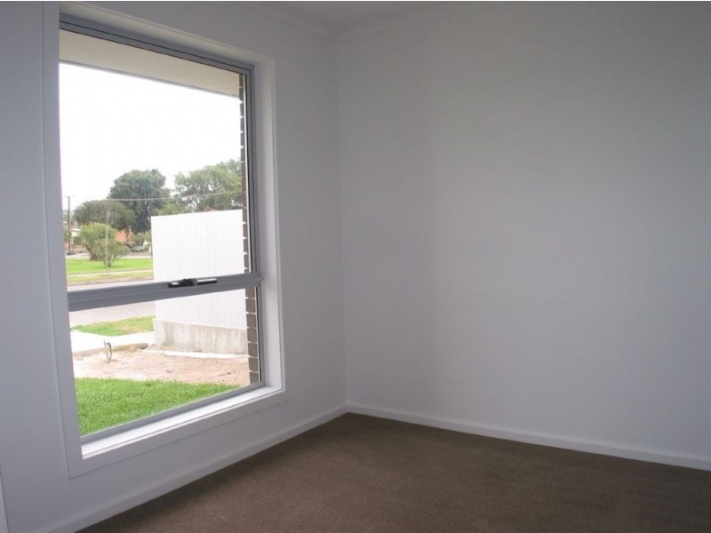 8 Swan Terrace, Ethelton SA 5015