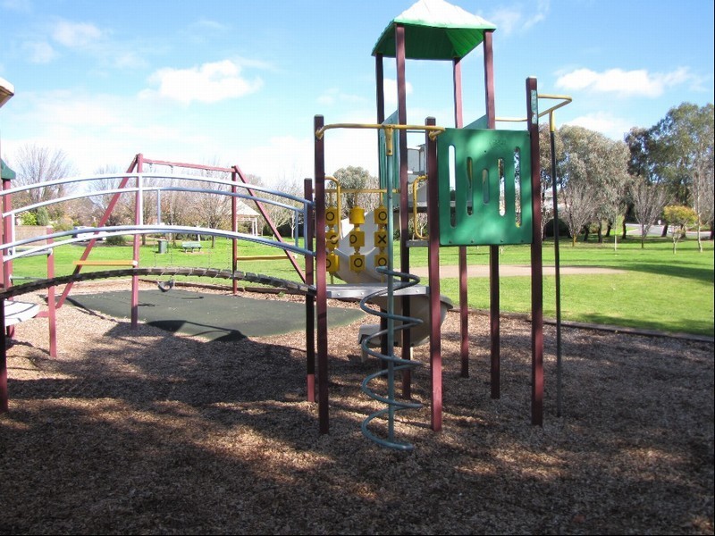 28 Petworth Parade, Greenwith SA 5125