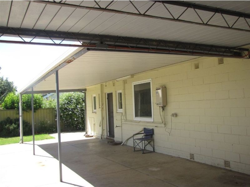 12 Farncomb Road, Fulham SA 5024