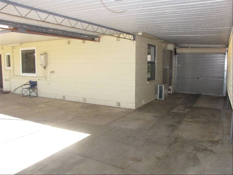 12 Farncomb Road, Fulham SA 5024