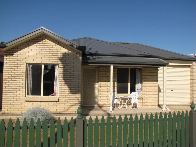 27 Irwin Street, Mansfield Park SA 5012