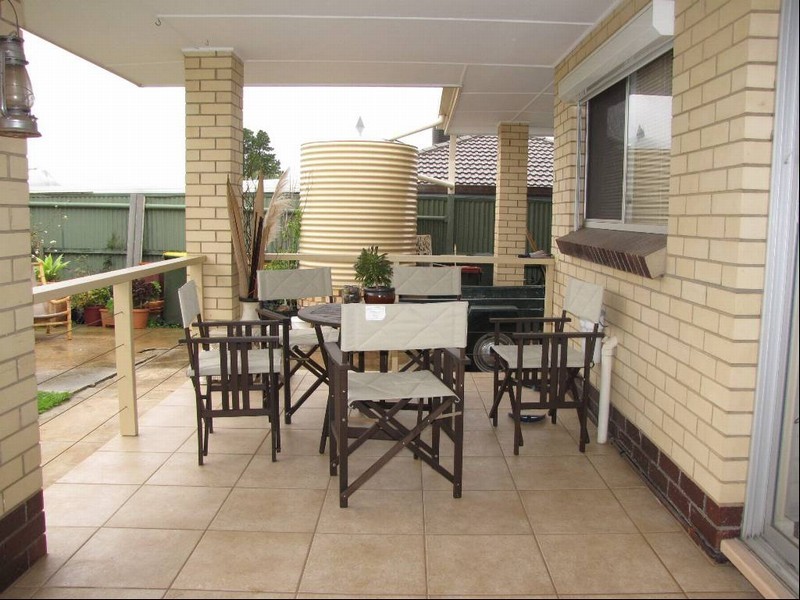 36 Charles Street, Valley View SA 5093