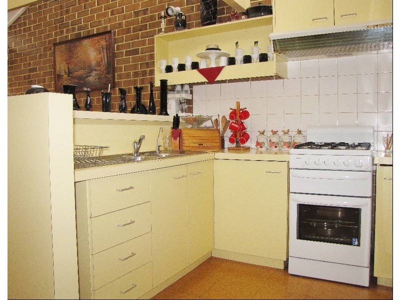 2 Beth Court, Pennington SA 5013