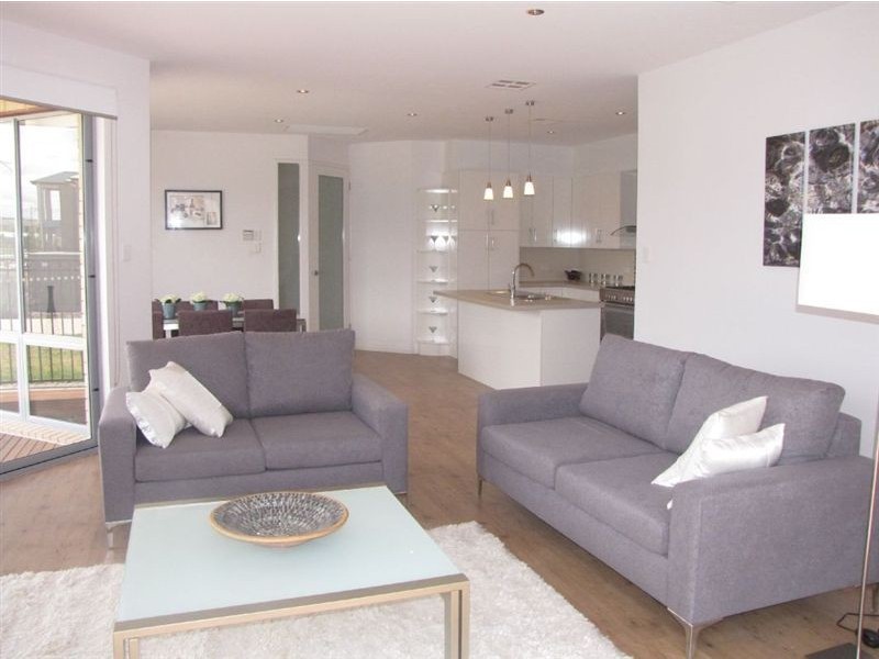 72 The Strand, Mawson Lakes SA 5095