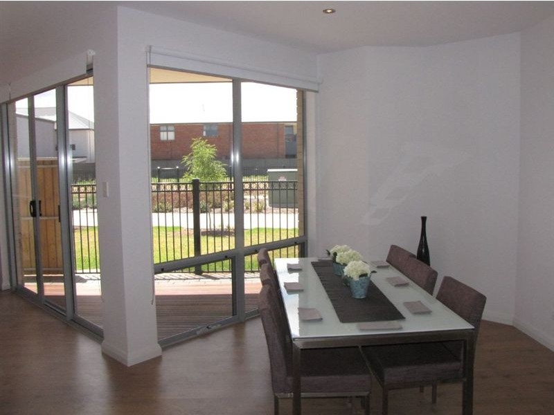 72 The Strand, Mawson Lakes SA 5095