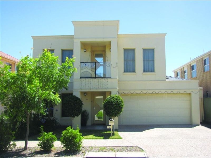 12 Lakefield Crescent, Mawson Lakes SA 5095