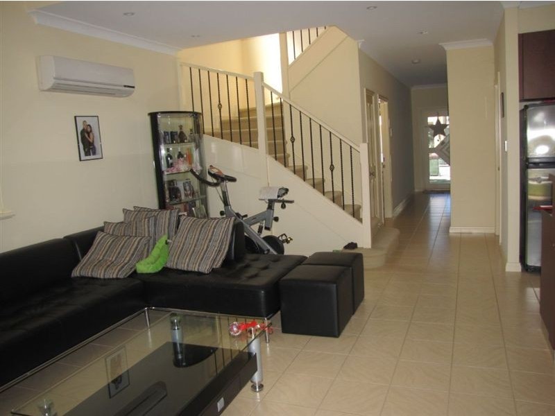 12 Lakefield Crescent, Mawson Lakes SA 5095