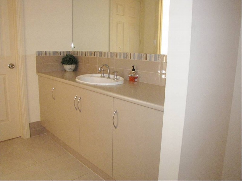 9 Yellow Gum Ave, Athol Park SA 5012