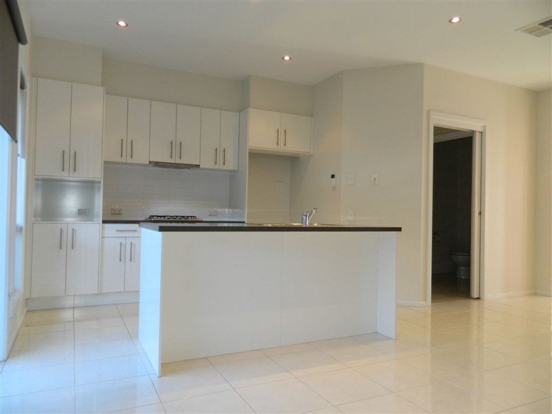 8 Charles Mathews Circle, Woodville SA 5011