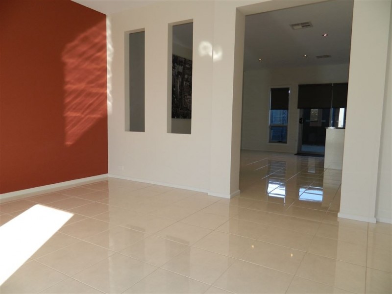 8 Charles Mathews Circle, Woodville SA 5011