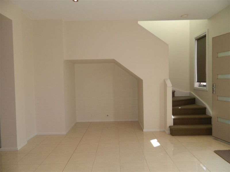 8 Charles Mathews Circle, Woodville SA 5011