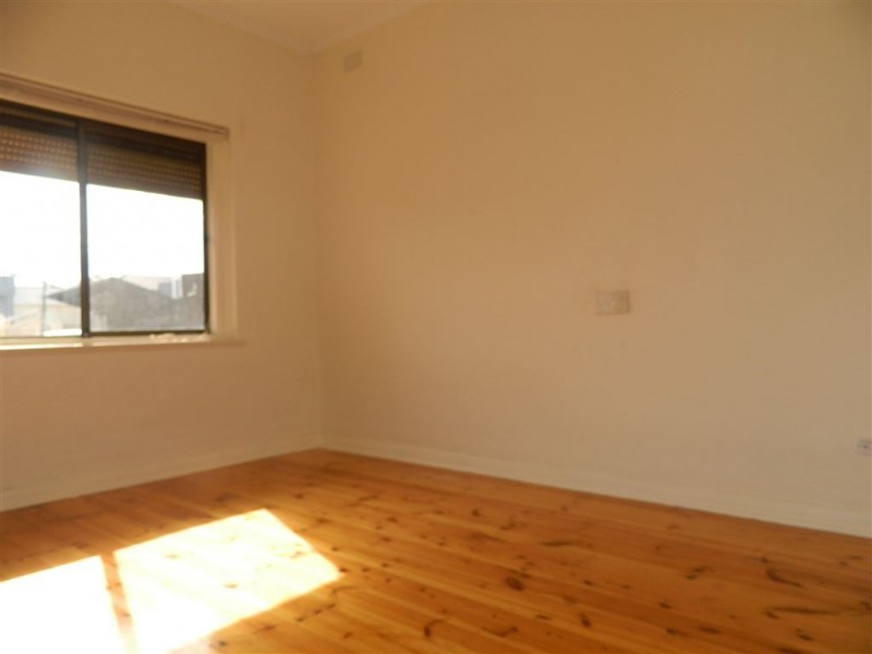 20 Honeyton Street, Seaton SA 5023