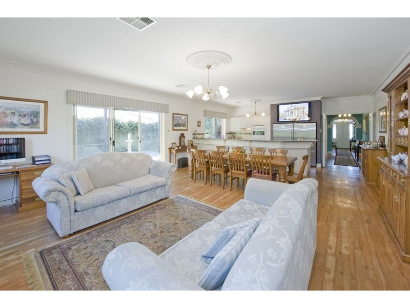 11 Plover Court, Hewett SA 5118