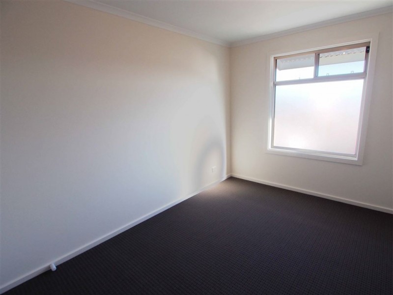 93 Panalatinga Road, Woodcroft SA 5162
