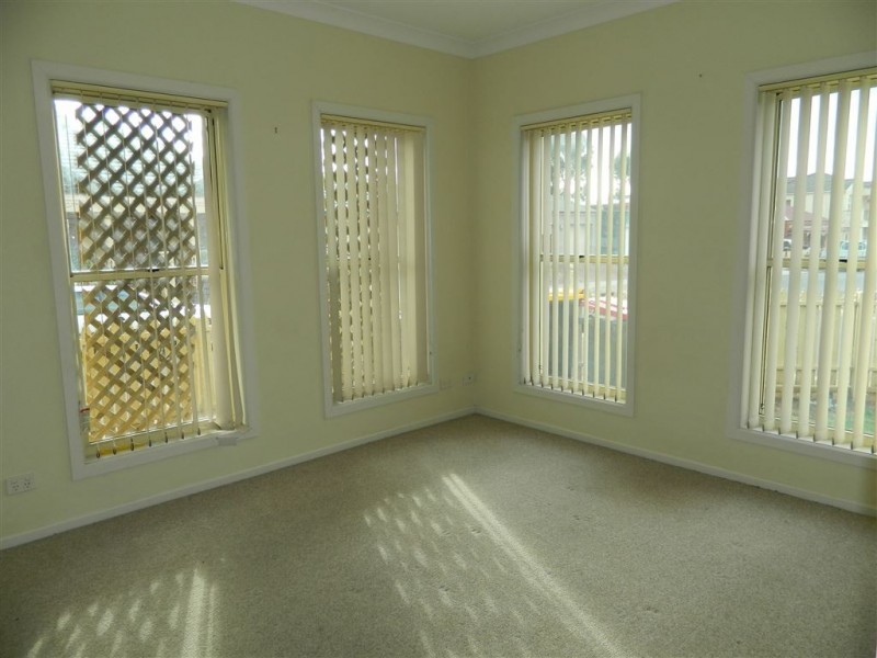 18 Maple Circuit, Mawson Lakes SA 5095