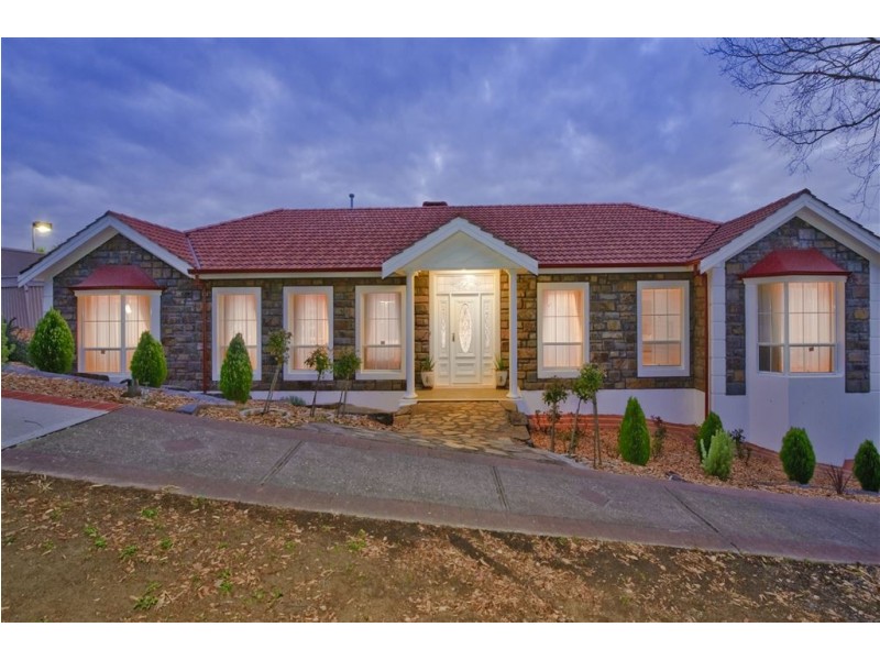 1 Winchester Crescent, Golden Grove SA 5125