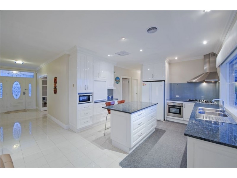 1 Winchester Crescent, Golden Grove SA 5125