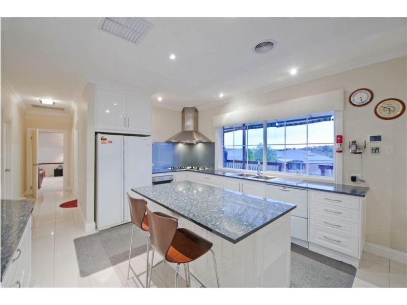 1 Winchester Crescent, Golden Grove SA 5125