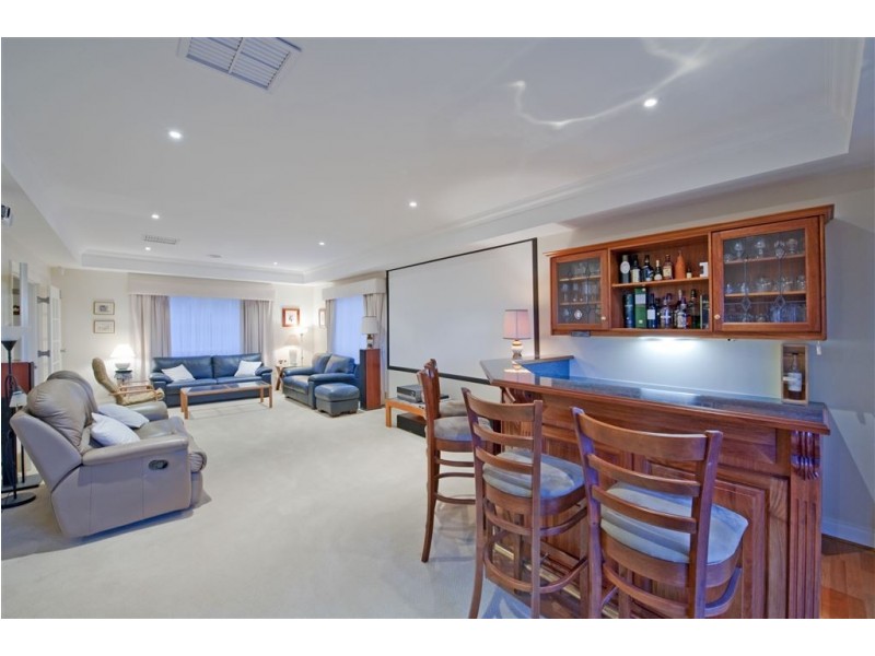 1 Winchester Crescent, Golden Grove SA 5125