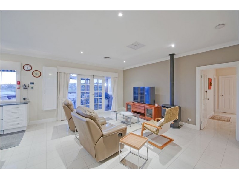 1 Winchester Crescent, Golden Grove SA 5125