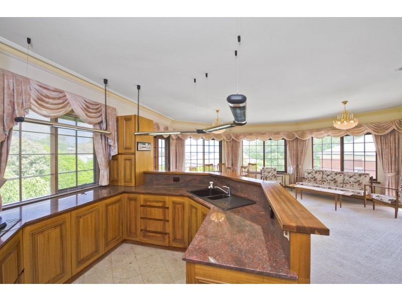 8 Glyde Street, Glen Osmond SA 5064