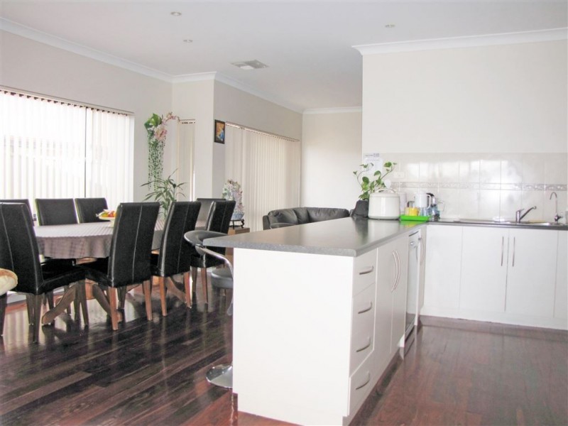 4 Essex Street, Mansfield Park SA 5012