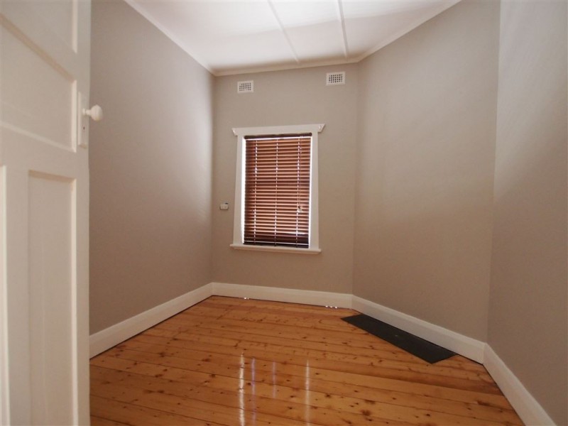 34 Danvers Grove, Woodville Gardens SA 5012